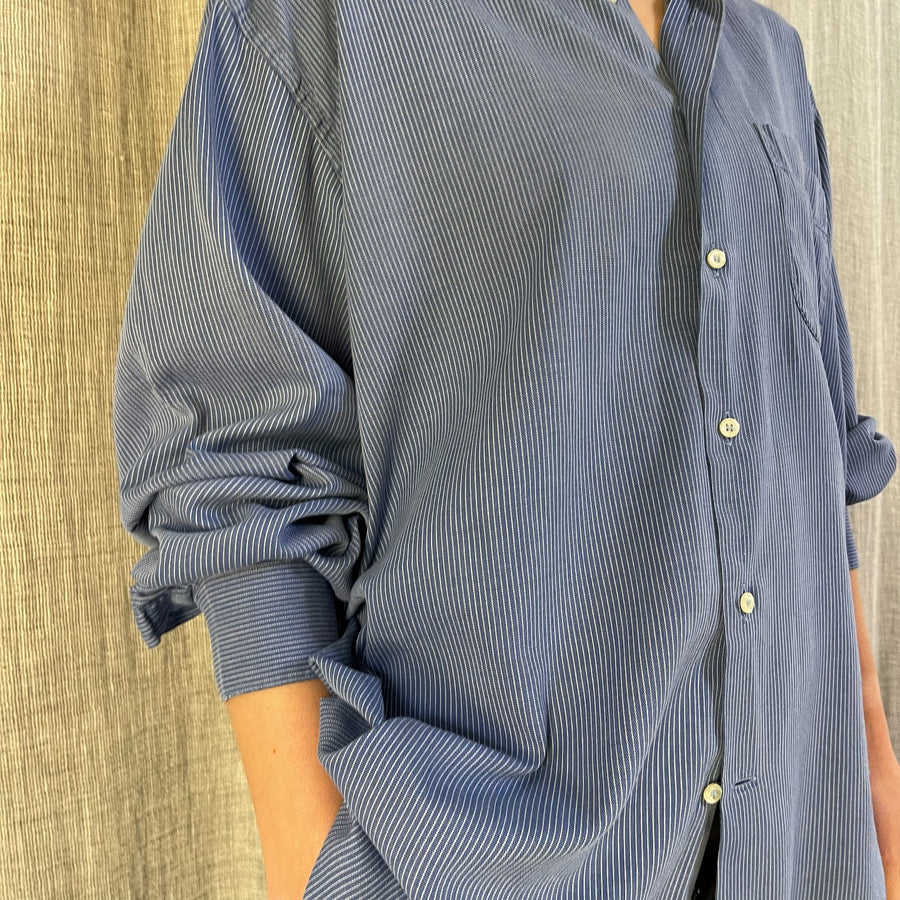 RELAXED BLUE SIMPLE SHIRT