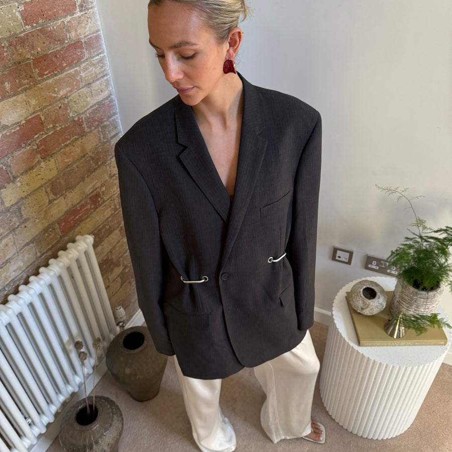 SOFT BROWN PINSTRIPE HARDWARE FRONT BLAZER