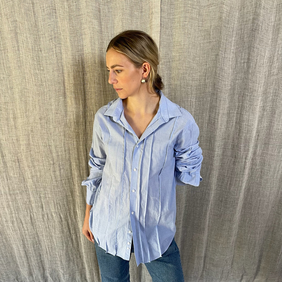 LIGHT BLUE EXPOSED SEAM SHIRT