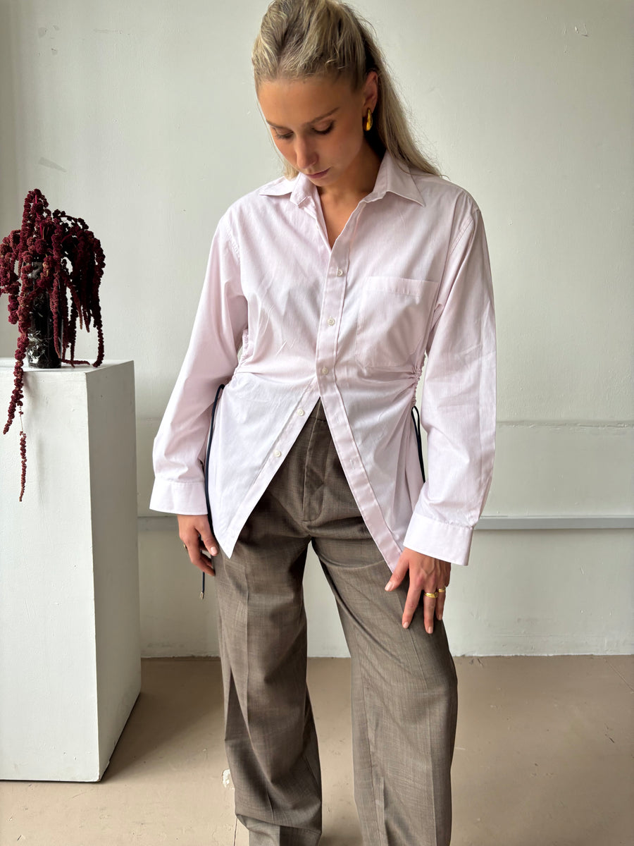 PALE PINK CINCH SHIRT