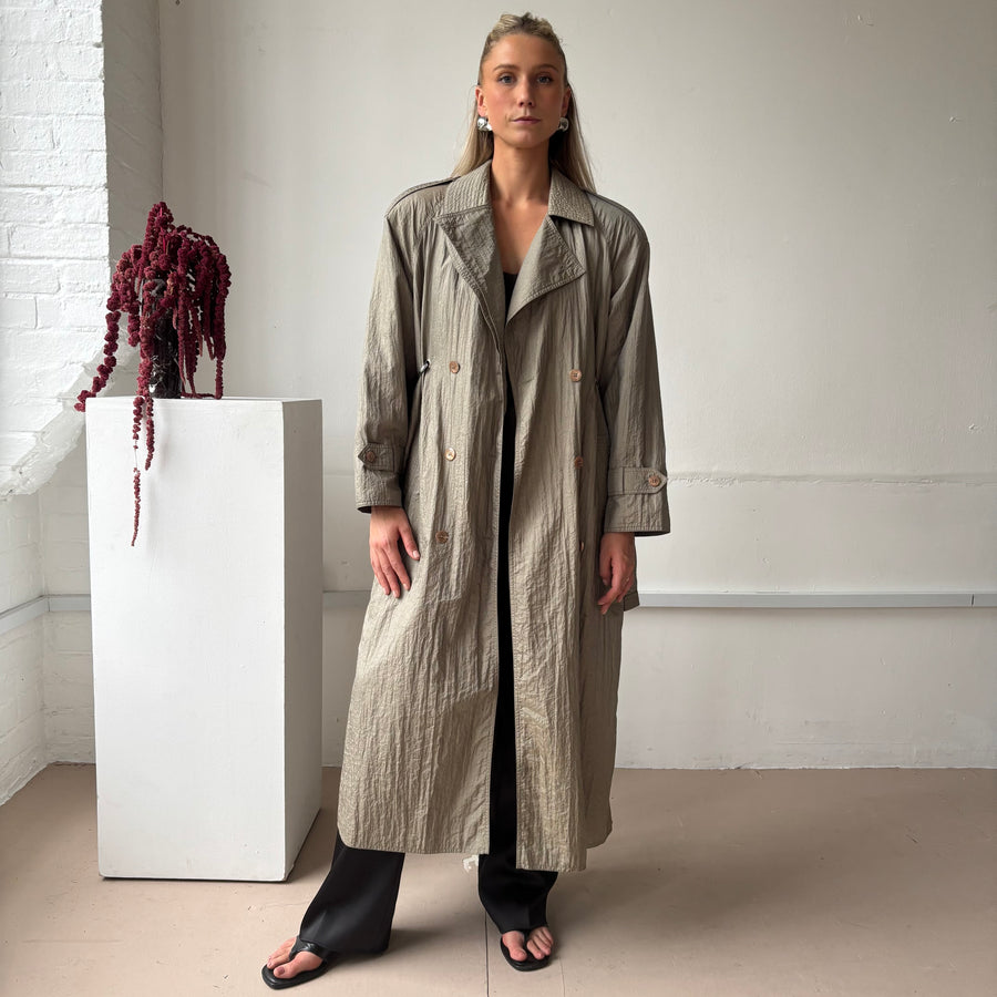 BRONZE HARDWARE FRONT TRENCH COAT