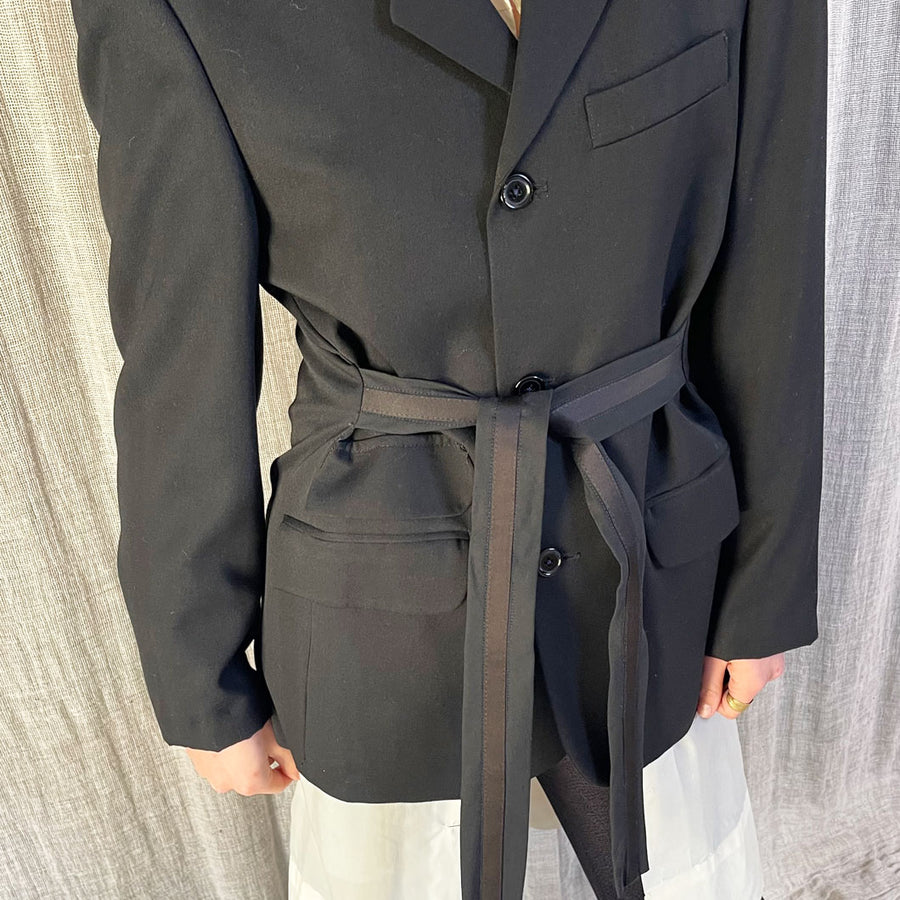 BLACK BELTED BLAZER