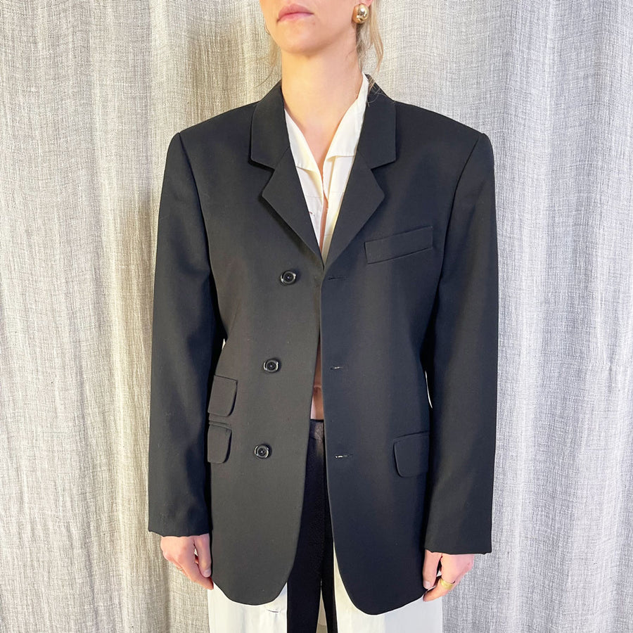 BLACK BELTED BLAZER