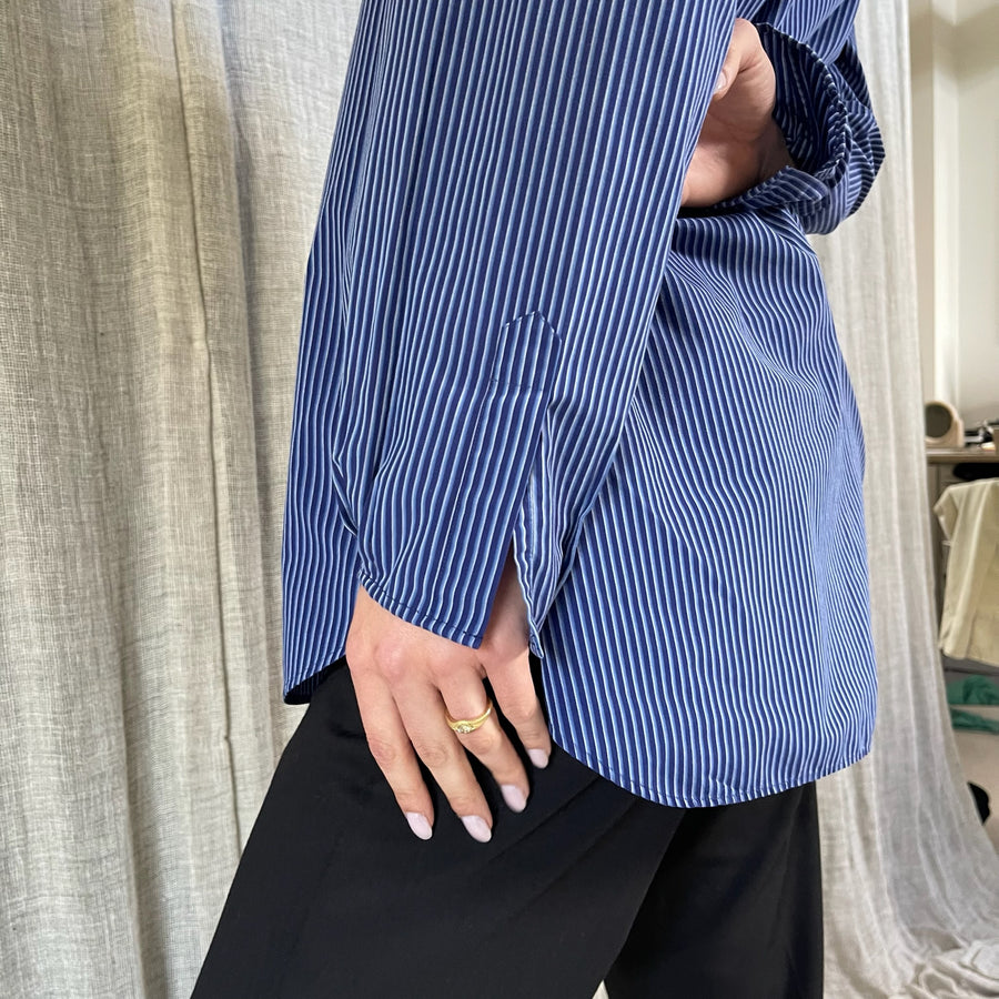 BLUE STRIPE COLLARLESS SIMPLE SHIRT