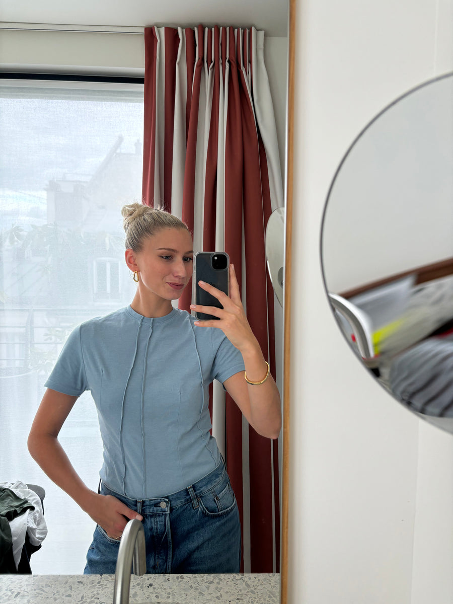 BABY BLUE SEAM T-SHIRT