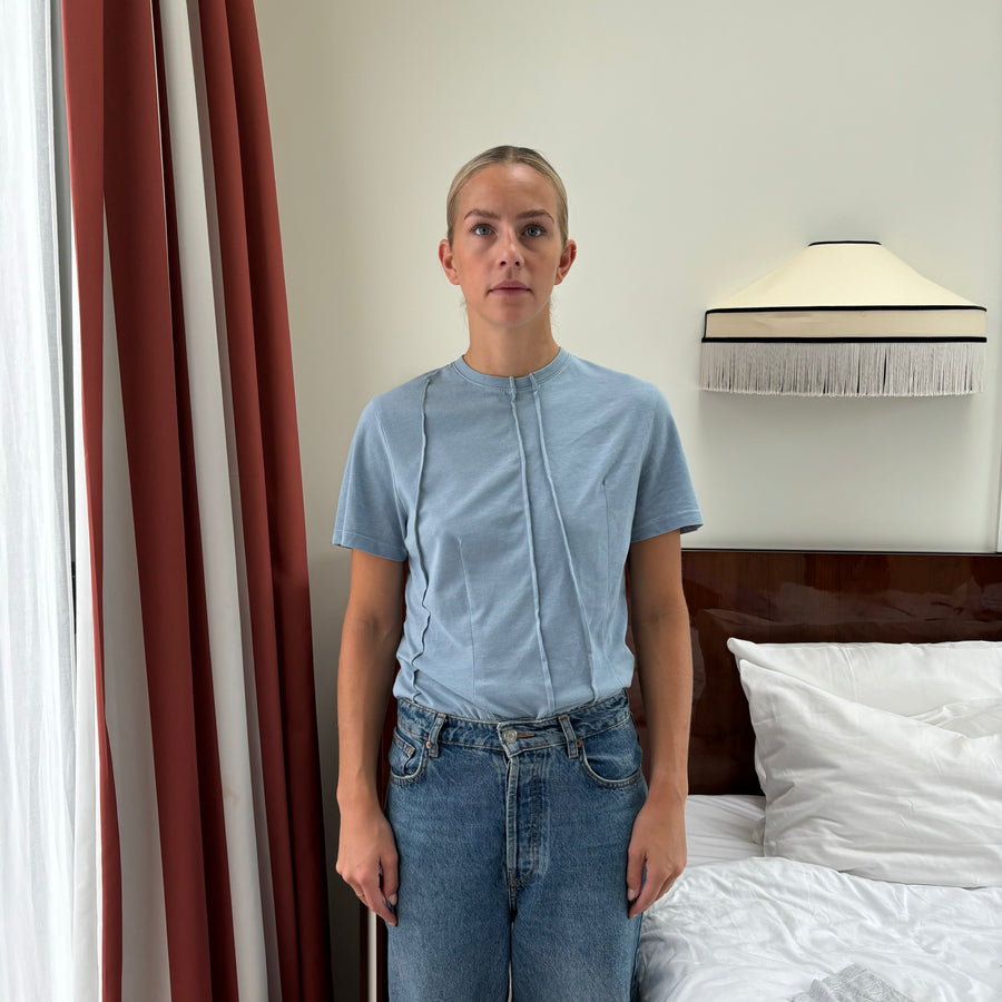 BABY BLUE SEAM T-SHIRT