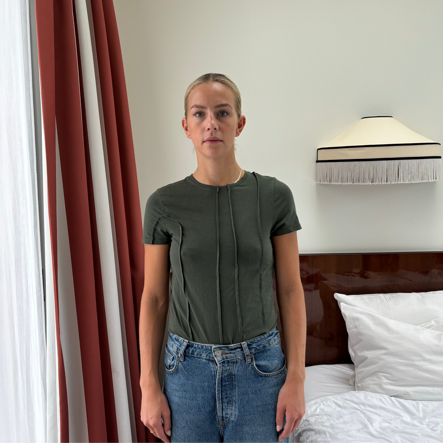 GREEN EXPOSED SEAM T-SHIRT