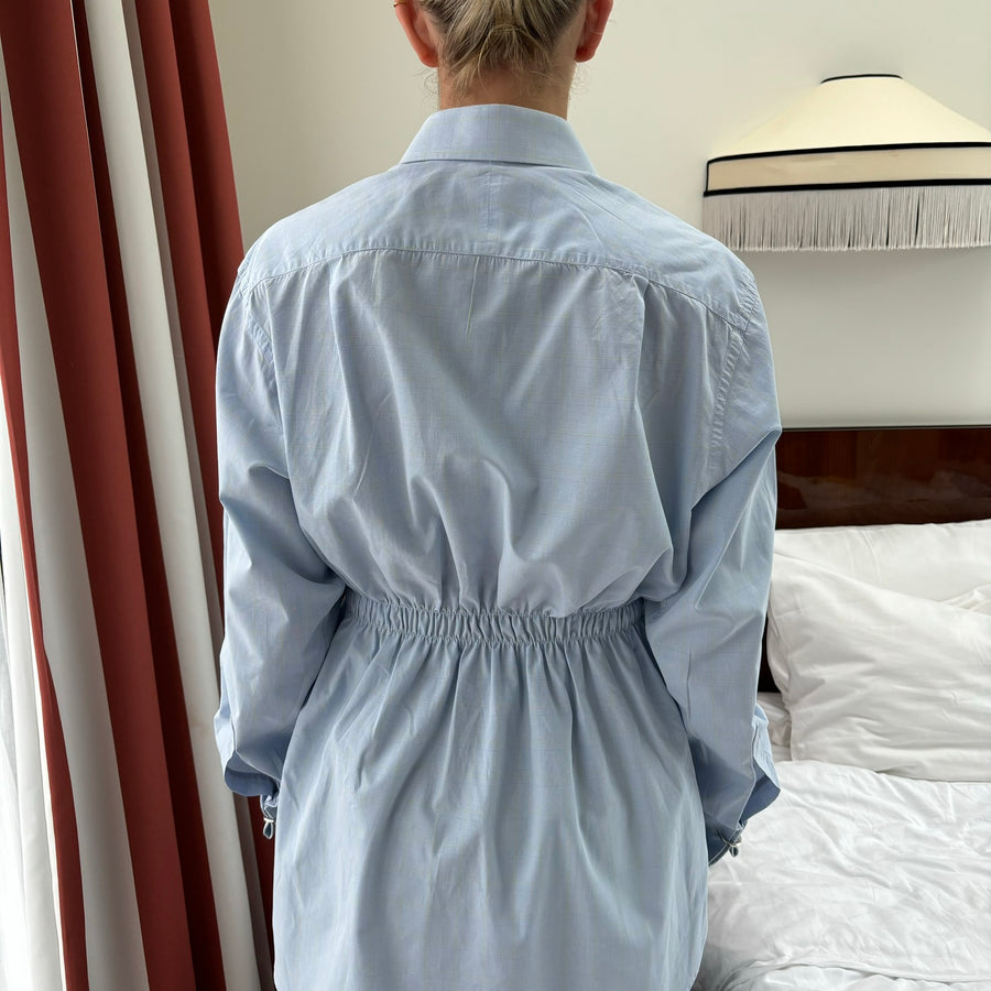 PALE BLUE ELASTIC SHIRT