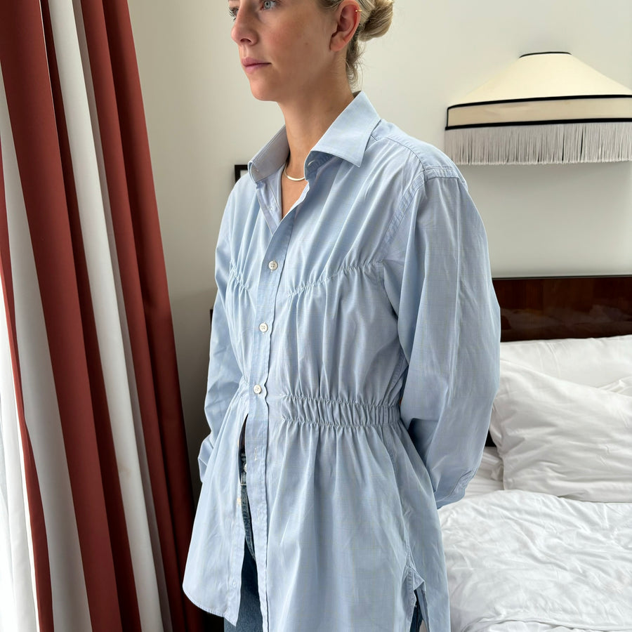 PALE BLUE ELASTIC SHIRT