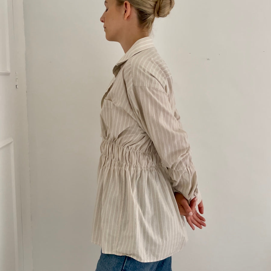 BEIGE STRIPE ELASTIC SHIRT