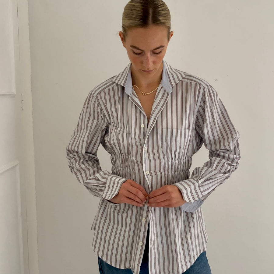 WHITE STRIPE ELASTIC SHIRT