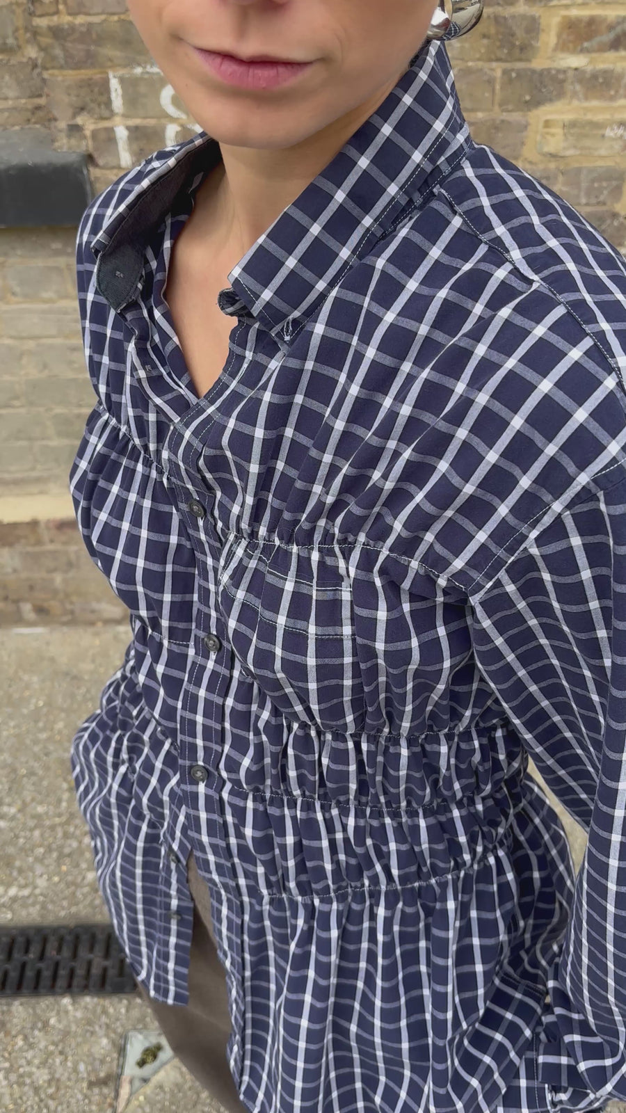 CHECK NAVY ELASTIC SHIRT